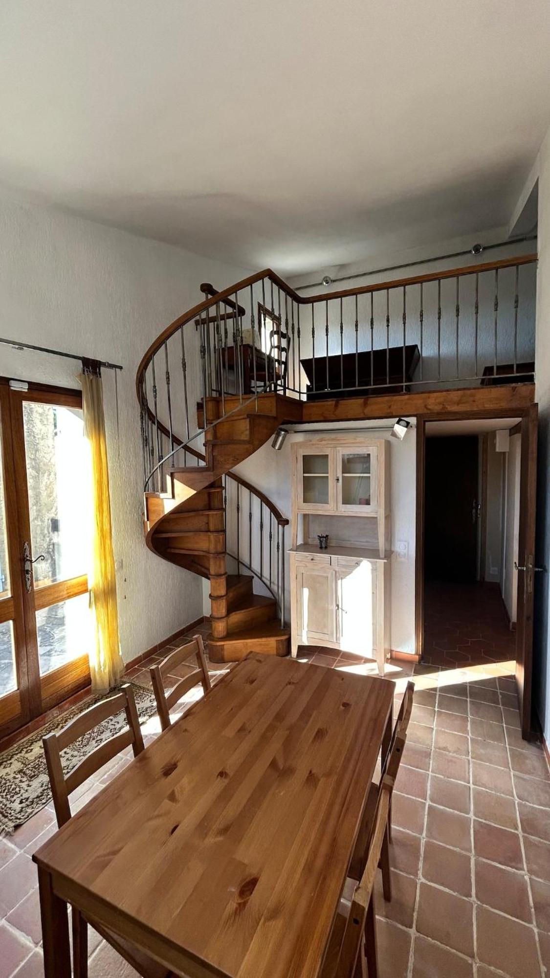 Bright Place In A Family House Apartment
